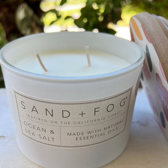 Ocean & Sea Salt Scented Candle - Picture 4 of 14